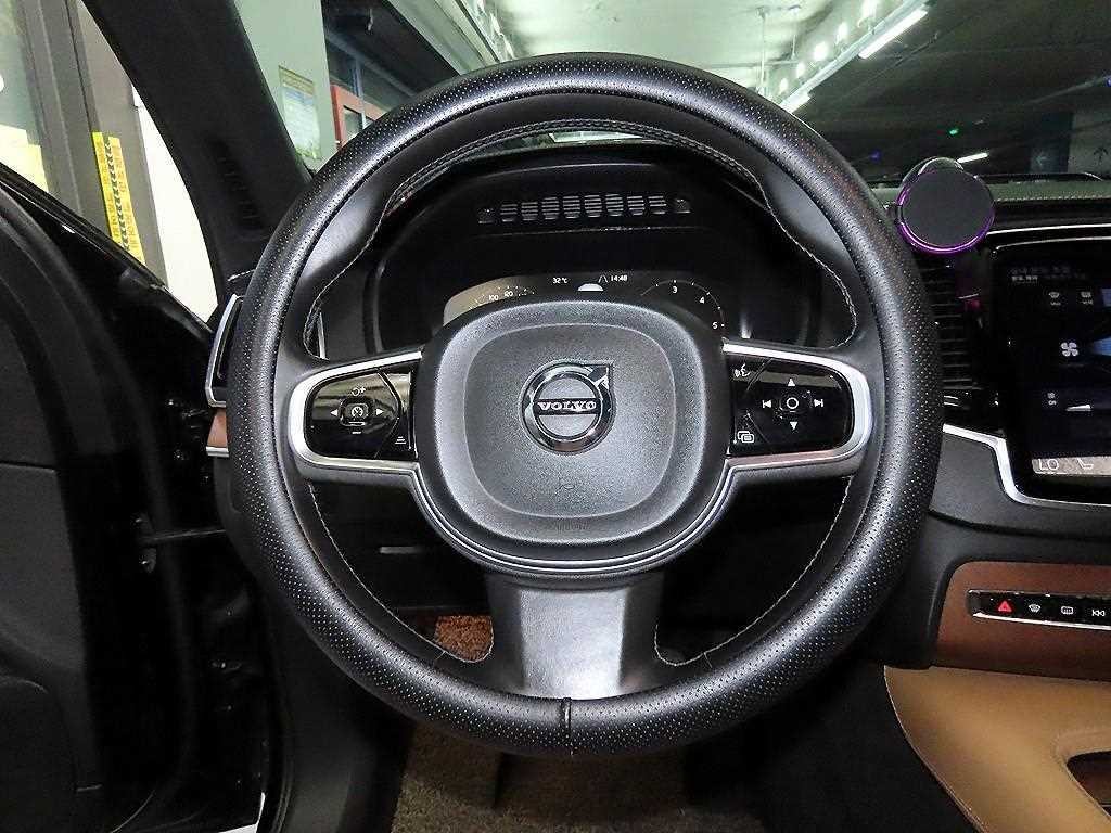 볼보 XC90 XC90 2세대 2.0 D5 AWD 인스크립션 이미지 8