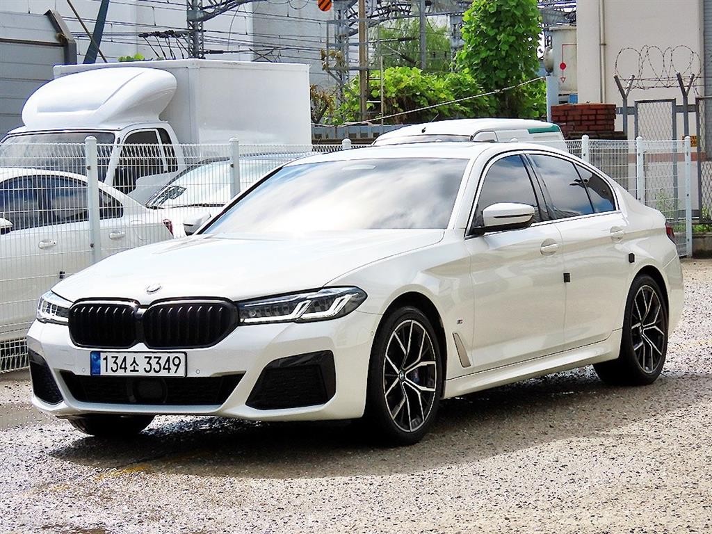 BMW 5시리즈 5시리즈 (G30) 530i M 스포츠 이미지 2