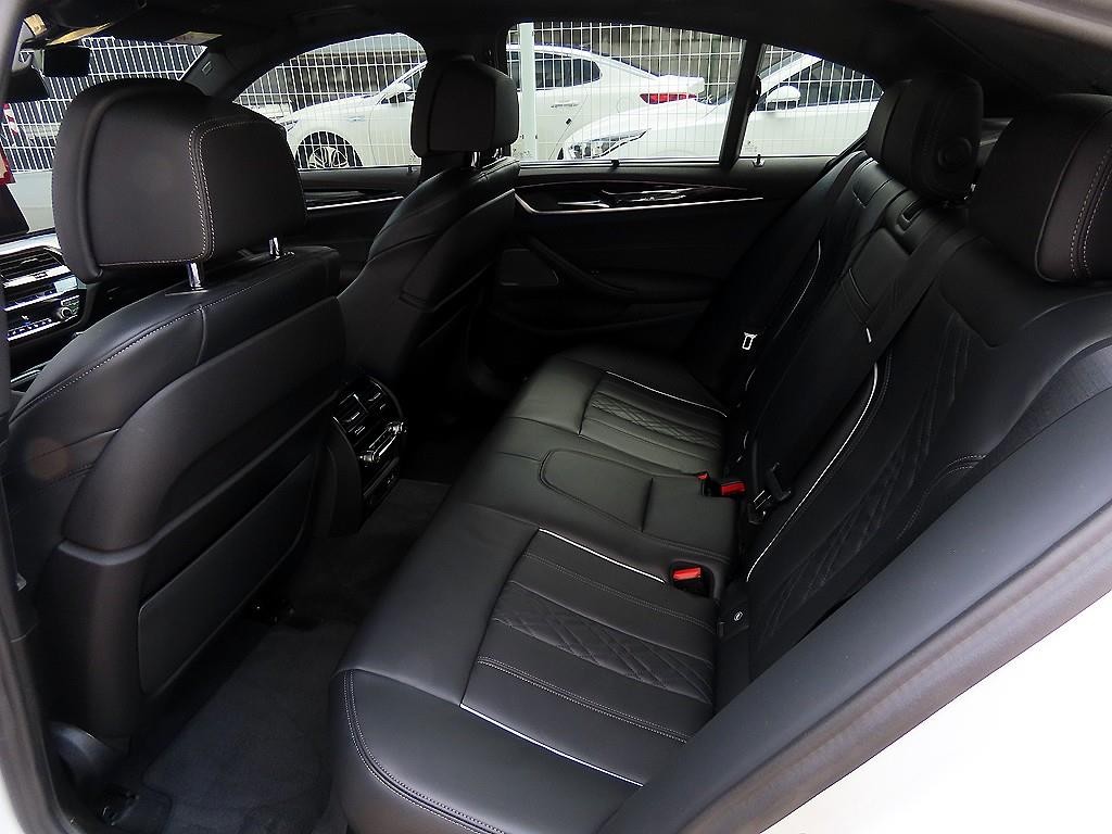 BMW 5시리즈 5시리즈 (G30) 530i M 스포츠 이미지 6