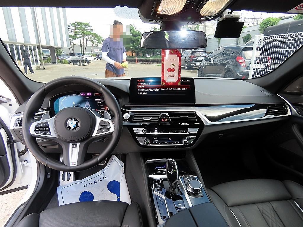 BMW 5시리즈 5시리즈 (G30) 530i M 스포츠 이미지 7