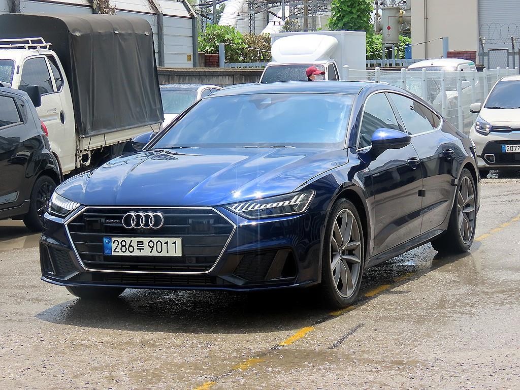 아우디 A7 A7 (4K) 55 TFSI 콰트로 프리미엄 이미지 2