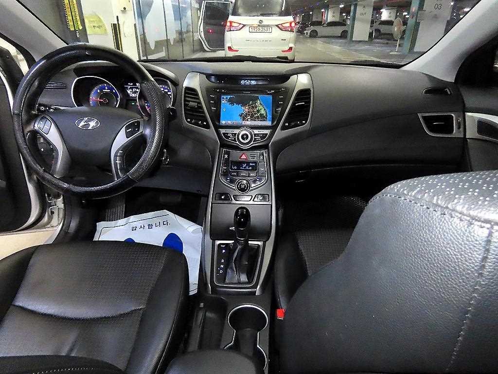 현대 아반떼 더 뉴 아반떼 1.6 VGT 스마트 이미지 10