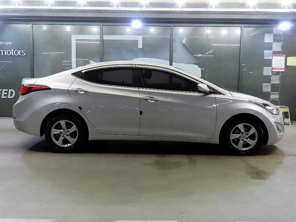 현대 아반떼 더 뉴 아반떼 1.6 VGT 스마트 이미지 3