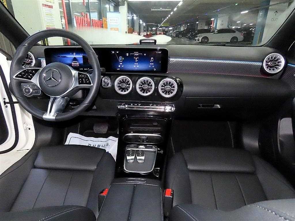 벤츠 A 클래스 A클래스 W177 A220 세단 이미지 10