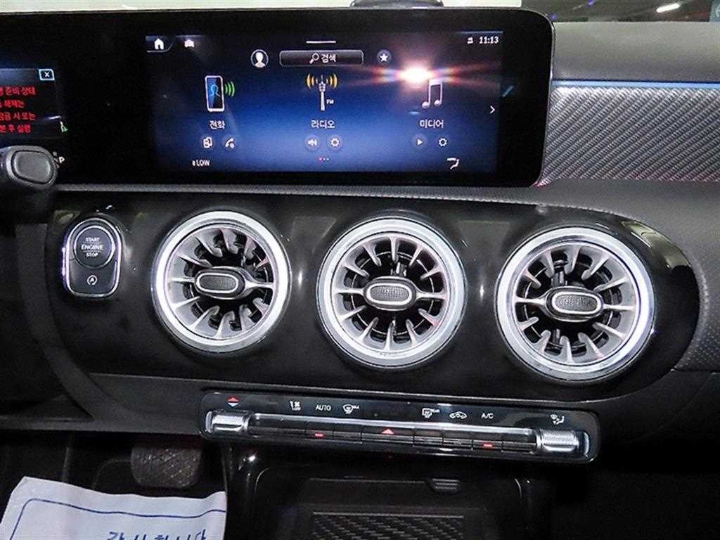 벤츠 A 클래스 A클래스 W177 A220 세단 이미지 11