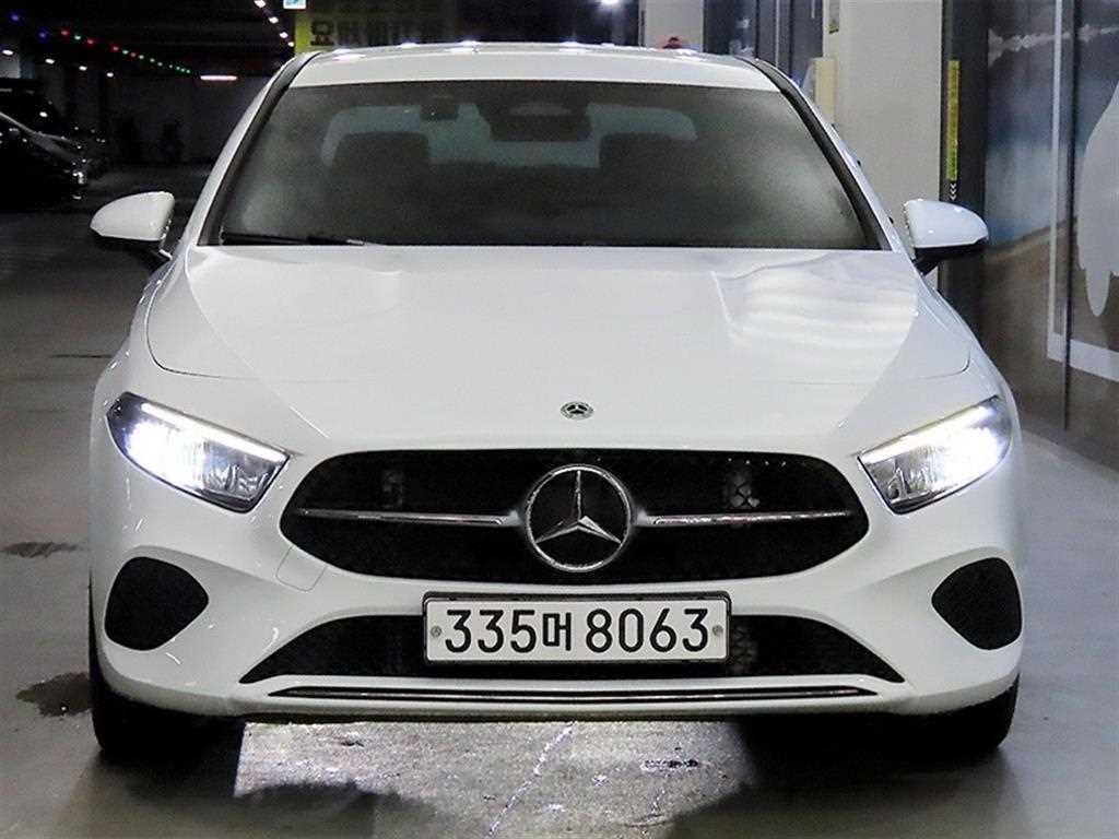 벤츠 A 클래스 A클래스 W177 A220 세단 이미지 2