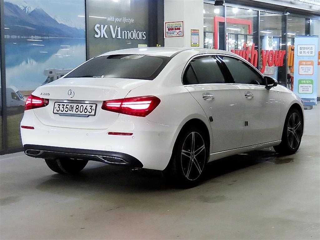 벤츠 A 클래스 A클래스 W177 A220 세단 이미지 4