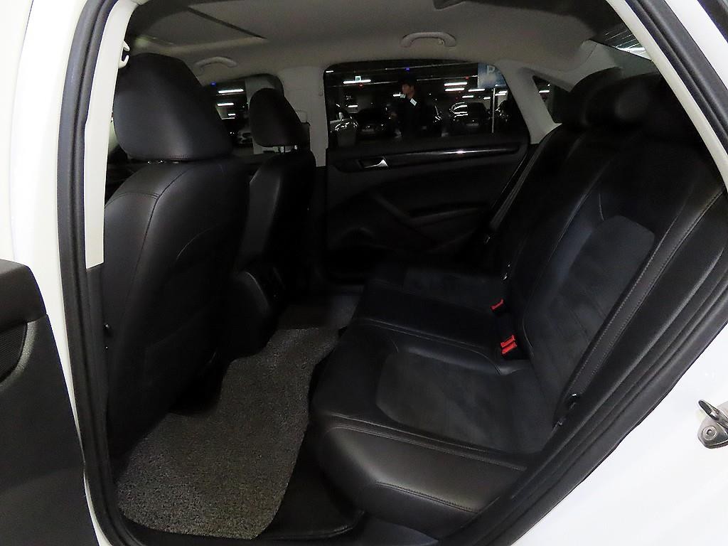 폭스바겐 파사트 더 뉴 파사트 1.8 TSI 스포츠 이미지 7