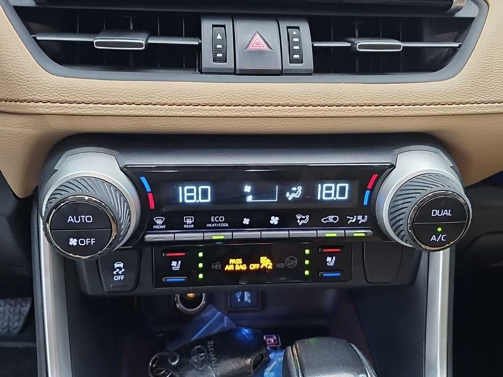 토요타 라브4 RAV4(5세대) 2.5 4WD 하이브리드 이미지 10