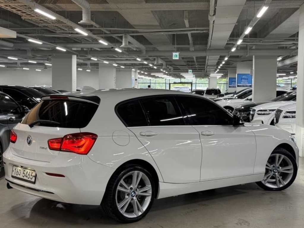 BMW 1시리즈 1시리즈 (F20) 118d 스포츠 스페셜 에디션 이미지 2