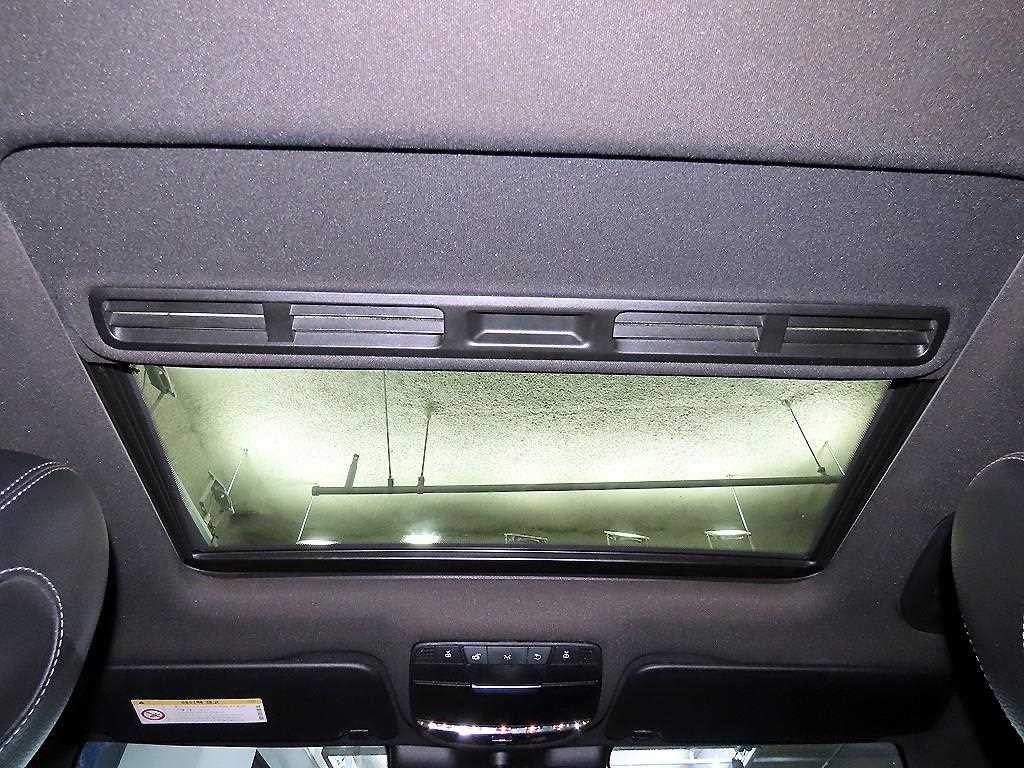 벤츠 C 클래스 C클래스 W205 C200 AMG LINE 이미지 17
