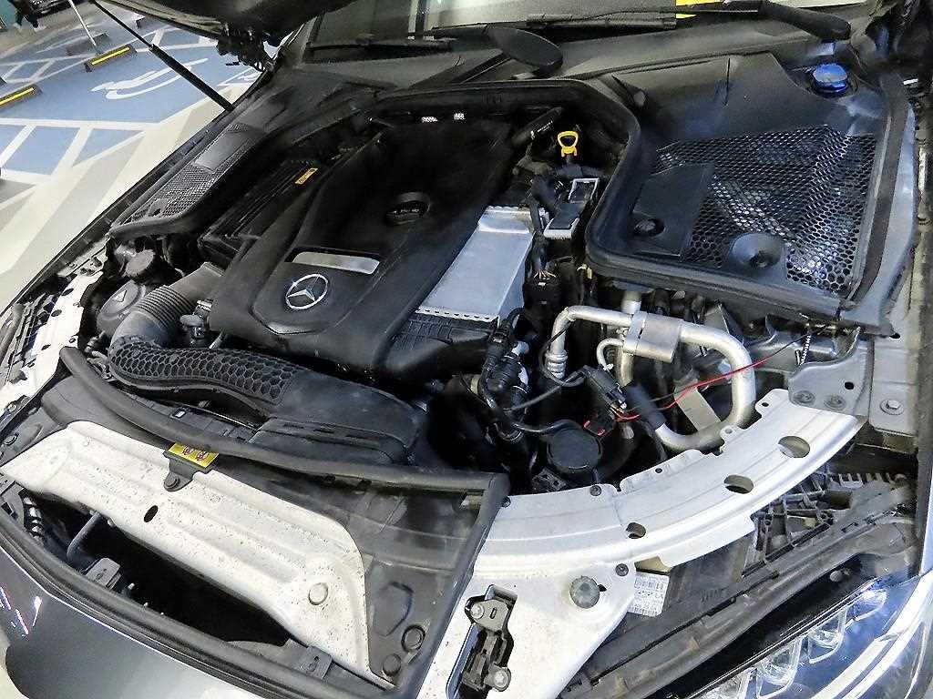 벤츠 C 클래스 C클래스 W205 C200 AMG LINE 이미지 19