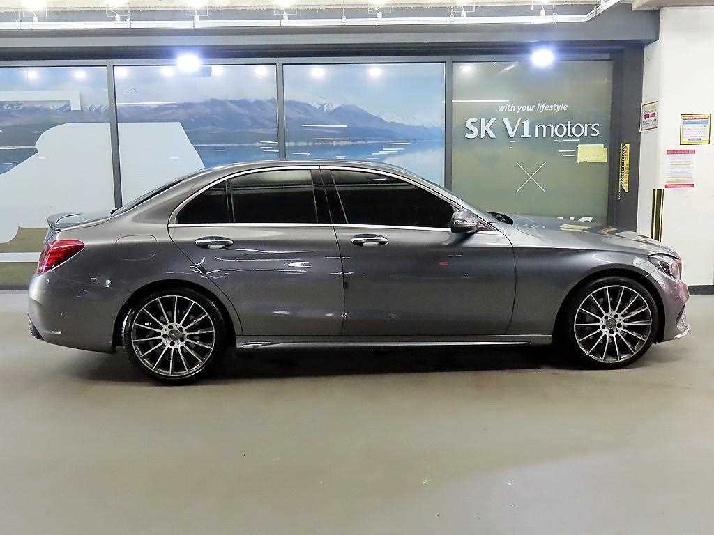 벤츠 C 클래스 C클래스 W205 C200 AMG LINE 이미지 3