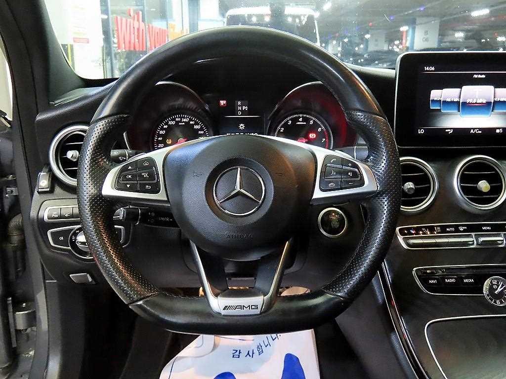 벤츠 C 클래스 C클래스 W205 C200 AMG LINE 이미지 8