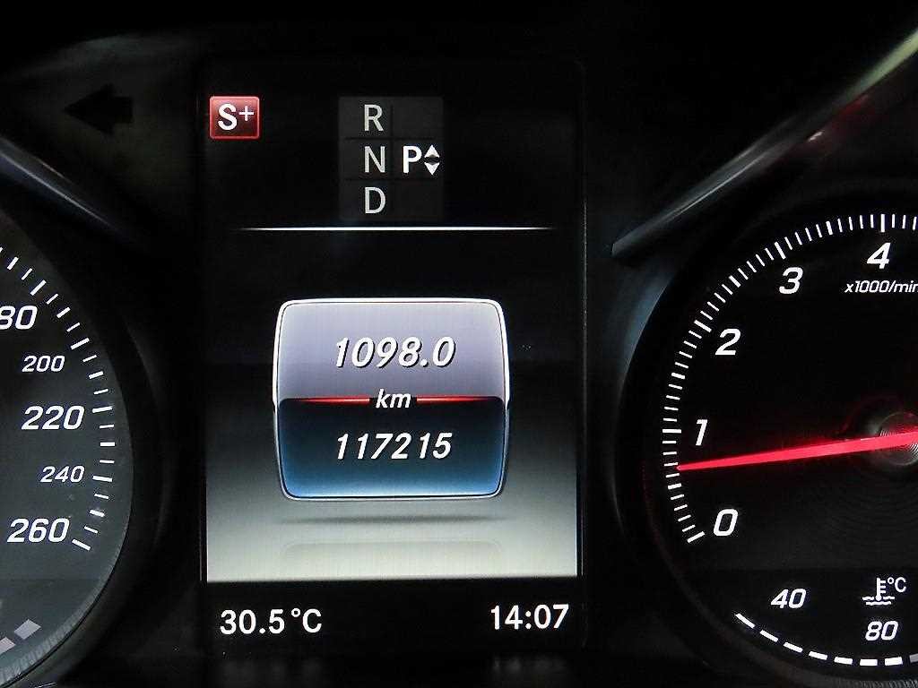 벤츠 C 클래스 C클래스 W205 C200 AMG LINE 이미지 9
