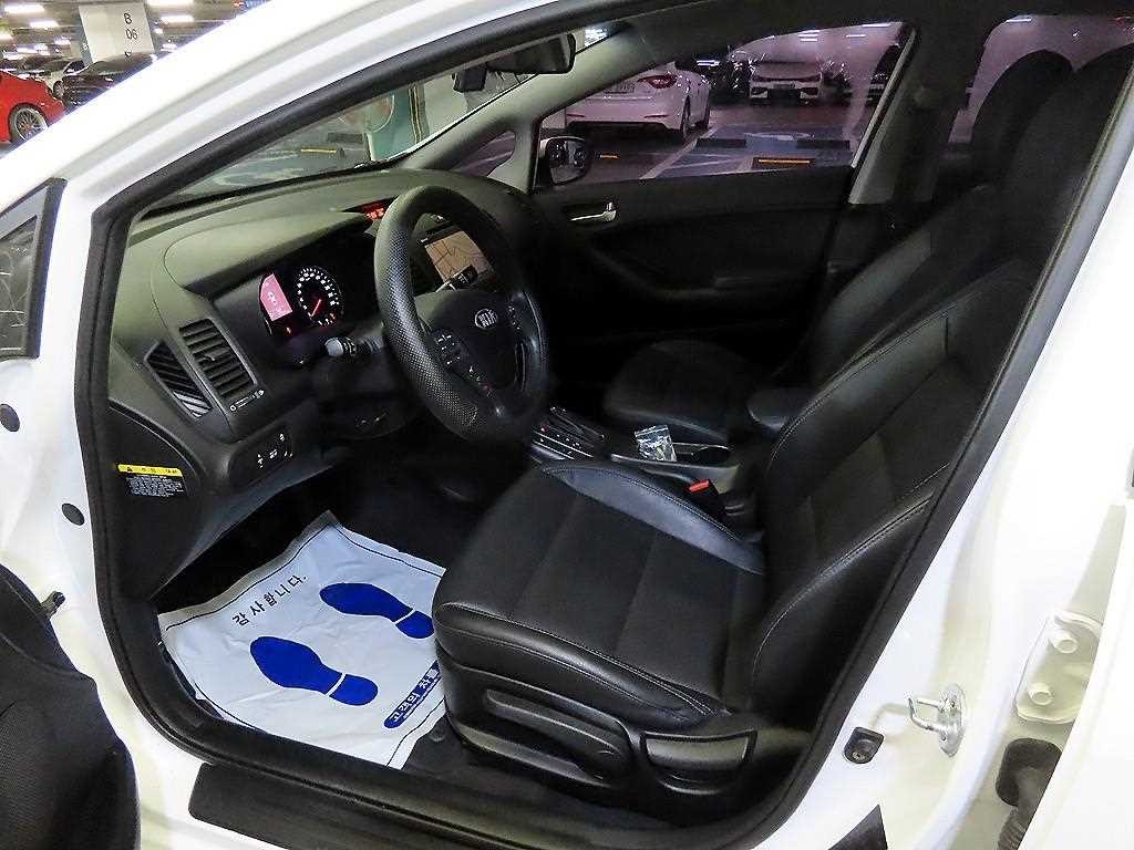 기아 K3 1.6 GDI 트렌디 이미지 6