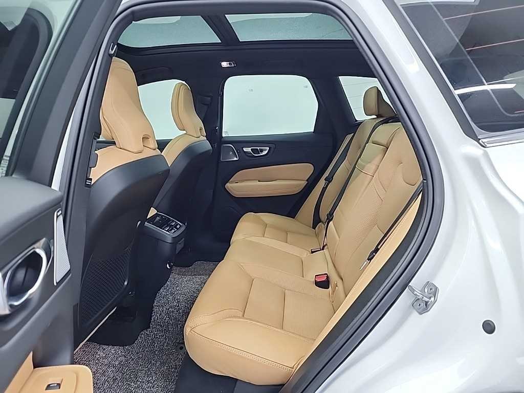 볼보 XC60 XC60(2세대) D5 AWD 인스크립션 이미지 12