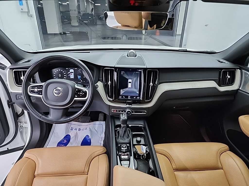 볼보 XC60 XC60(2세대) D5 AWD 인스크립션 이미지 7