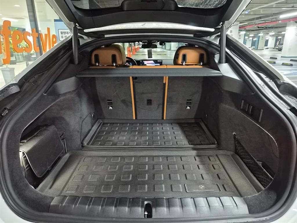 BMW i4 eDrive 40 M 스포츠 프로 이미지 18