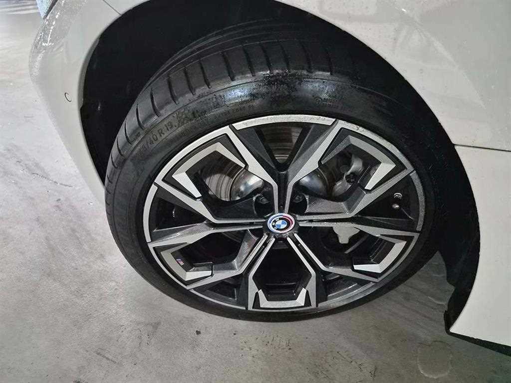 BMW i4 eDrive 40 M 스포츠 프로 이미지 20