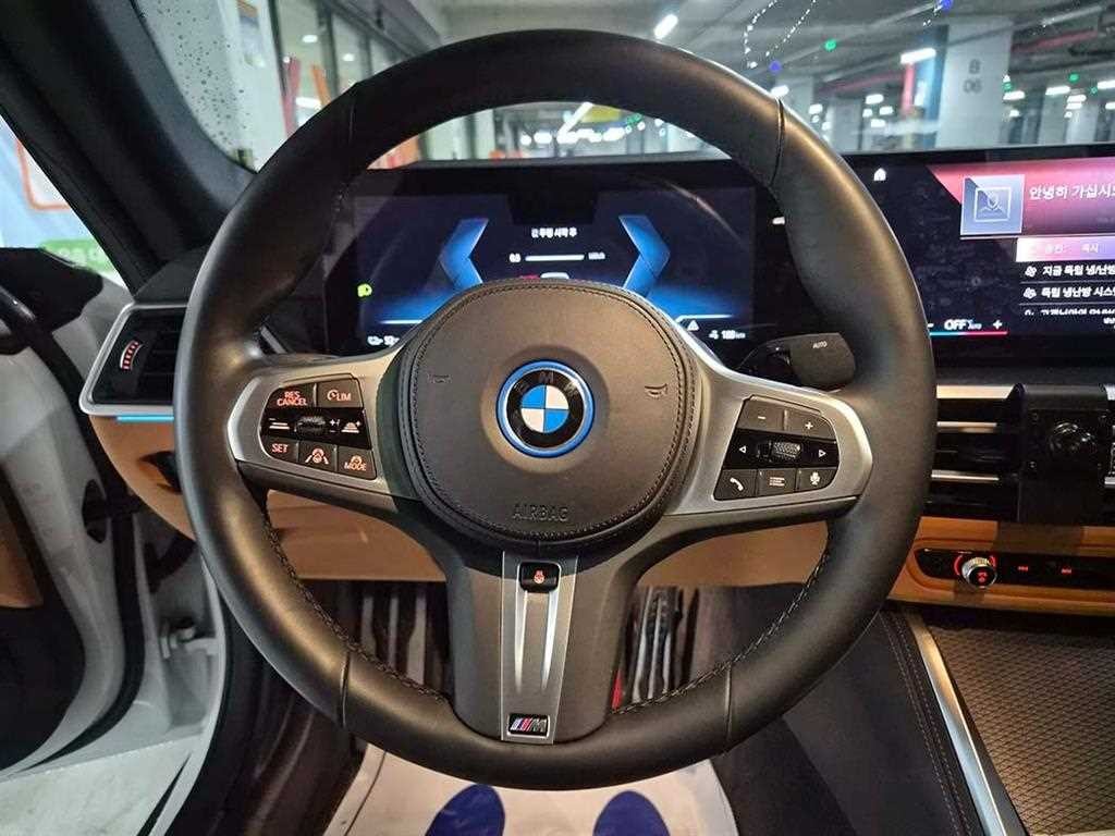 BMW i4 eDrive 40 M 스포츠 프로 이미지 8