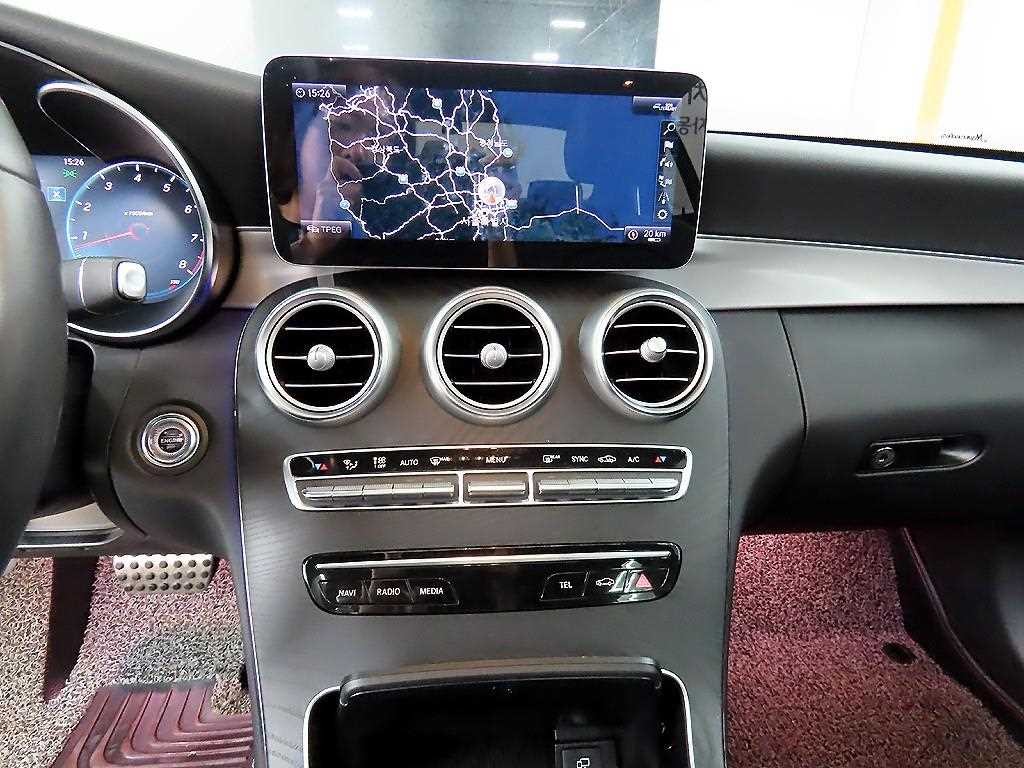 벤츠 C 클래스 C클래스 W205 C200 AMG LINE 이미지 13
