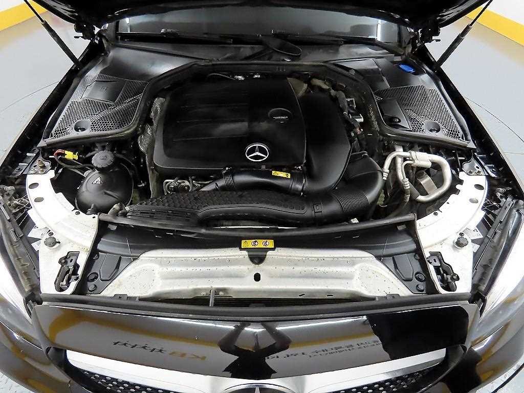 벤츠 C 클래스 C클래스 W205 C200 AMG LINE 이미지 19