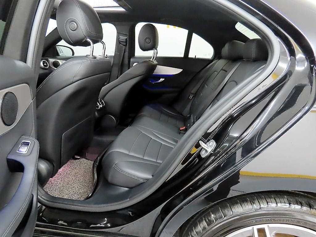 벤츠 C 클래스 C클래스 W205 C200 AMG LINE 이미지 6