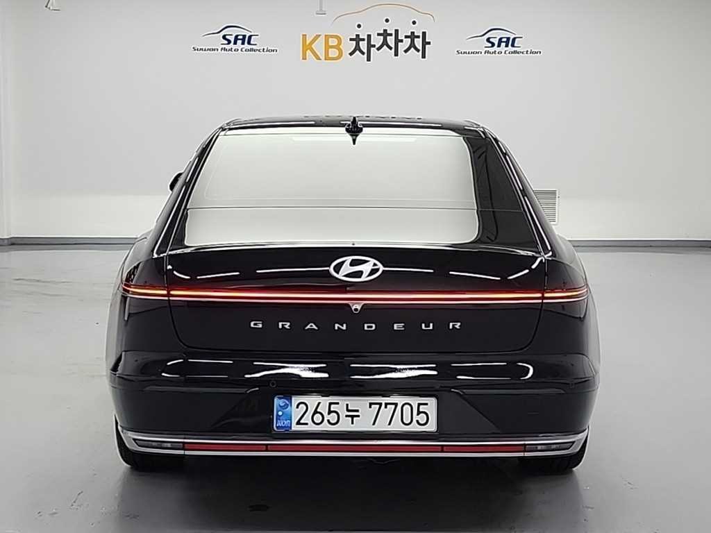 현대 그랜저 그랜저 (GN7) 가솔린 2.5 2WD 익스클루시브 이미지 3