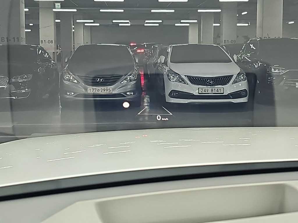 기아 EV9 롱레인지 2WD 어스 이미지 18