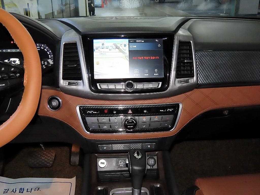 KG모빌리티(쌍용) 렉스턴 G4렉스턴 디젤 2.2 4WD 헤리티지 이미지 11