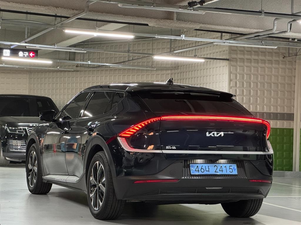 기아 EV6 스탠다드 AWD 에어 이미지 4