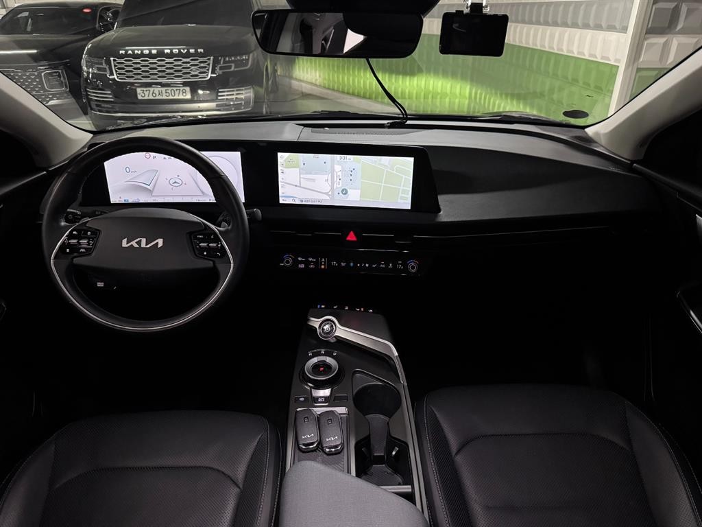 기아 EV6 스탠다드 AWD 에어 이미지 8
