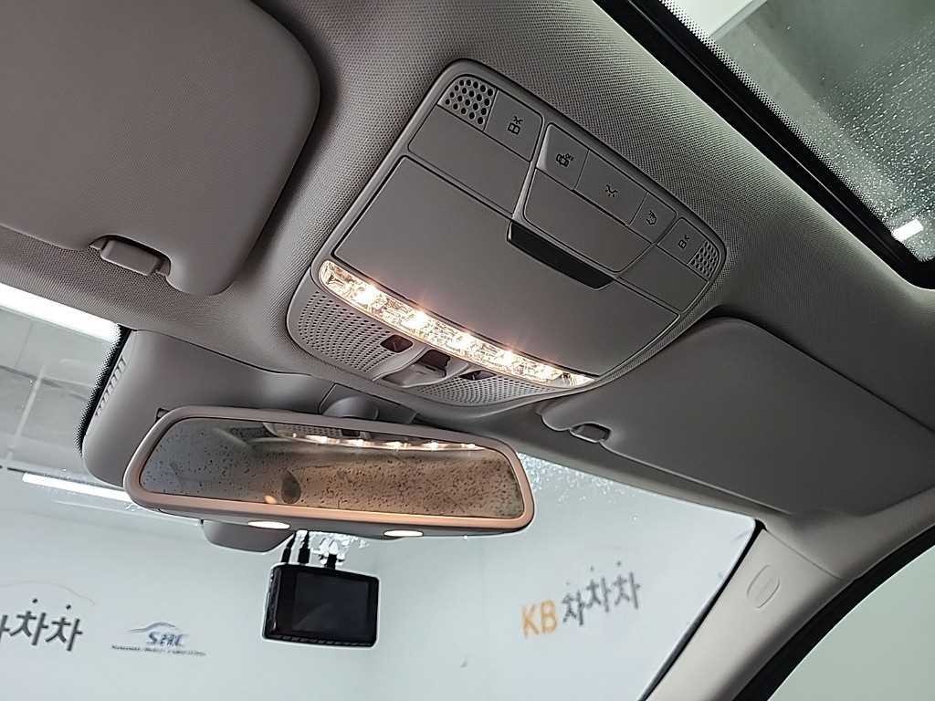 벤츠 C 클래스 C클래스 W205 C200 이미지 17