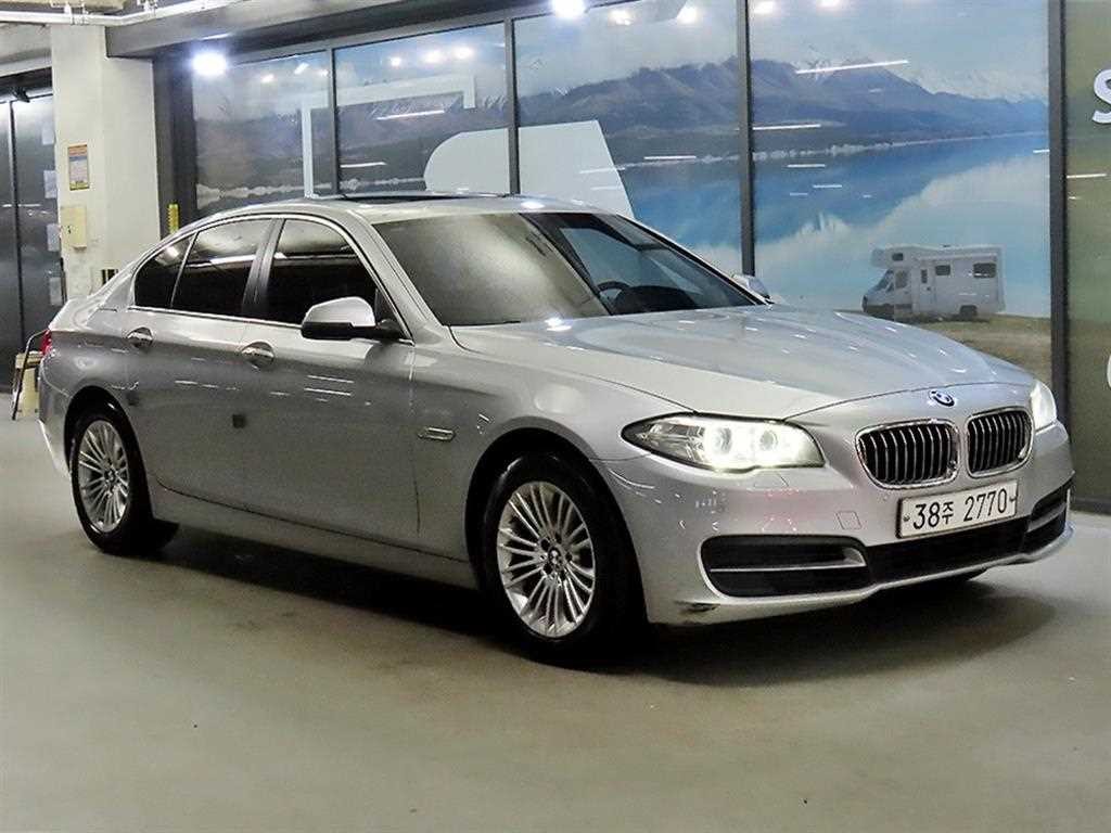 BMW 5시리즈 5시리즈 (F10) 520d 이미지 1
