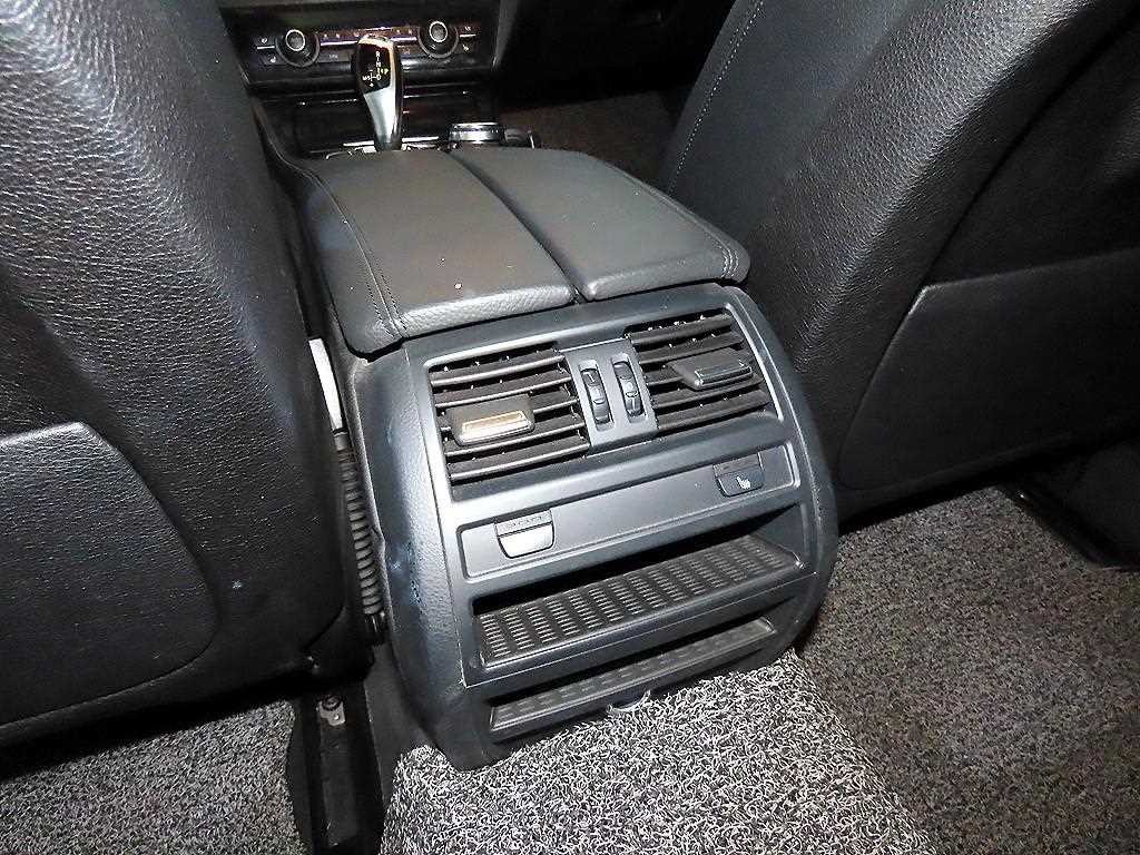 BMW 5시리즈 5시리즈 (F10) 520d 이미지 16