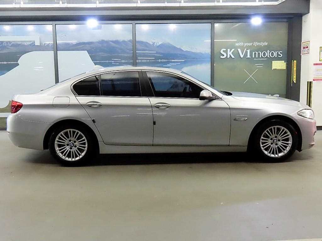 BMW 5시리즈 5시리즈 (F10) 520d 이미지 3