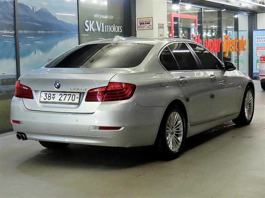 BMW 5시리즈 5시리즈 (F10) 520d 이미지 4