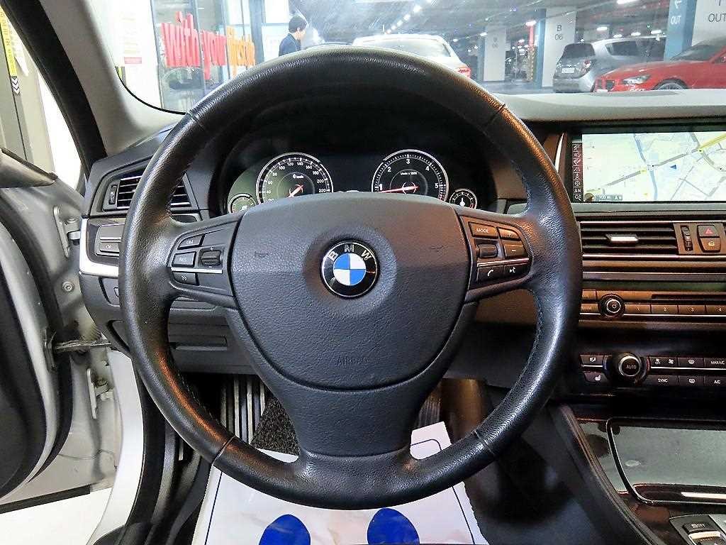 BMW 5시리즈 5시리즈 (F10) 520d 이미지 8