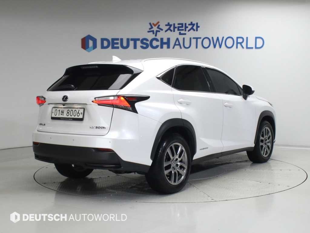 렉서스 NX NX 300h 슈프림 이미지 2