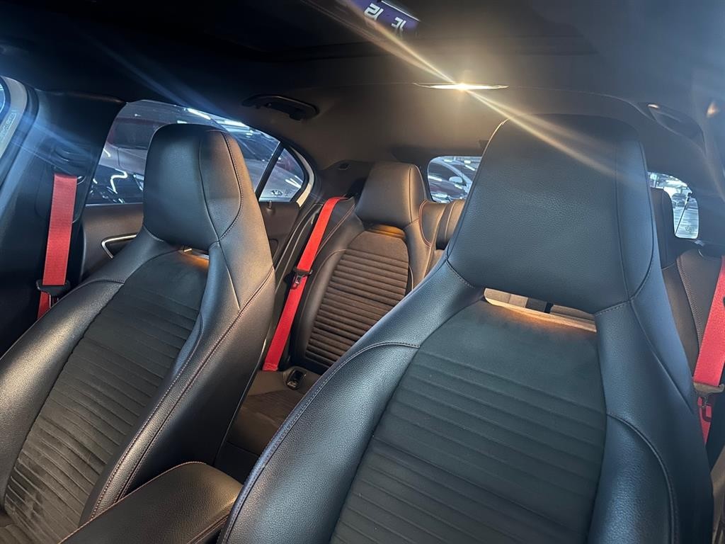 벤츠 A 클래스 A클래스 W176 A45 AMG 4MATIC 이미지 11