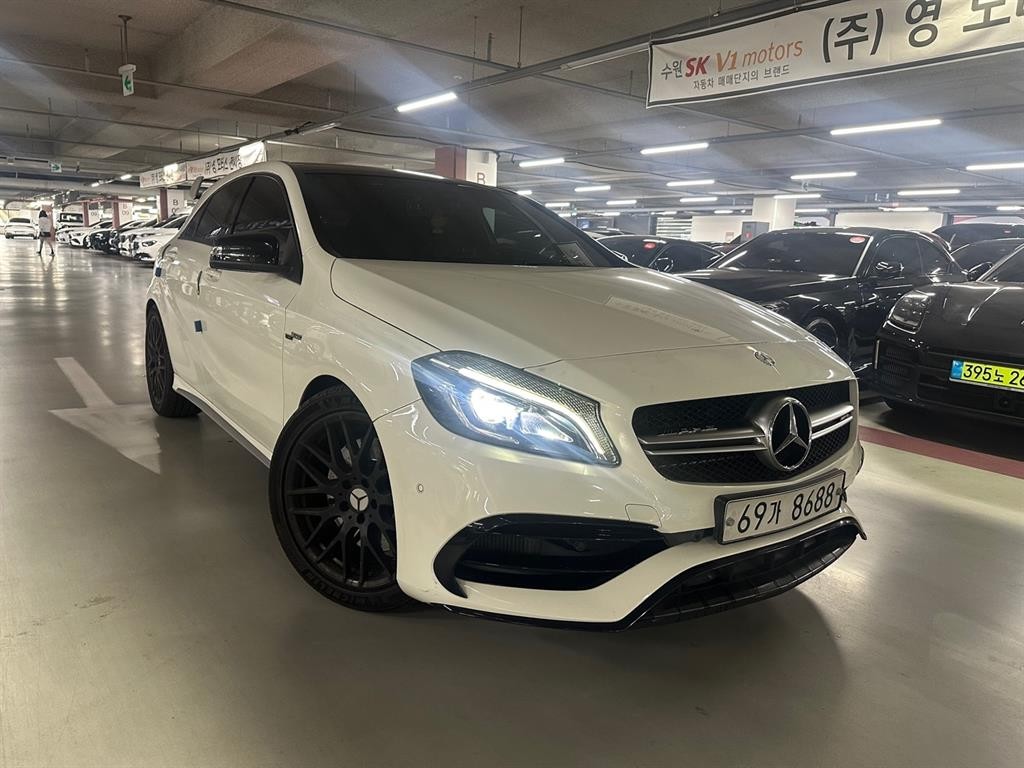 벤츠 A 클래스 A클래스 W176 A45 AMG 4MATIC 이미지 19