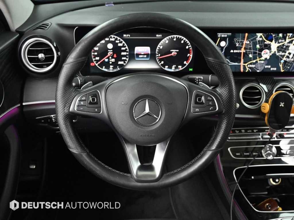 벤츠 E 클래스 E-클래스 W213 E300 아방가르드 이미지 13