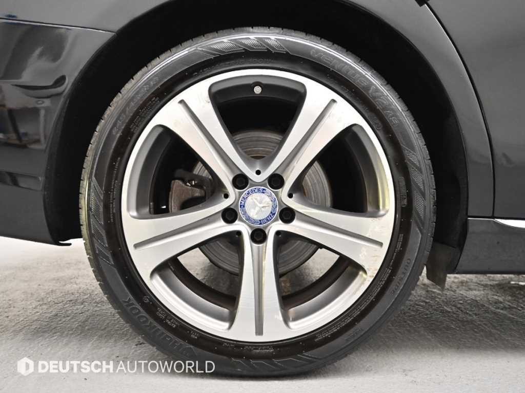 벤츠 E 클래스 E-클래스 W213 E300 아방가르드 이미지 5