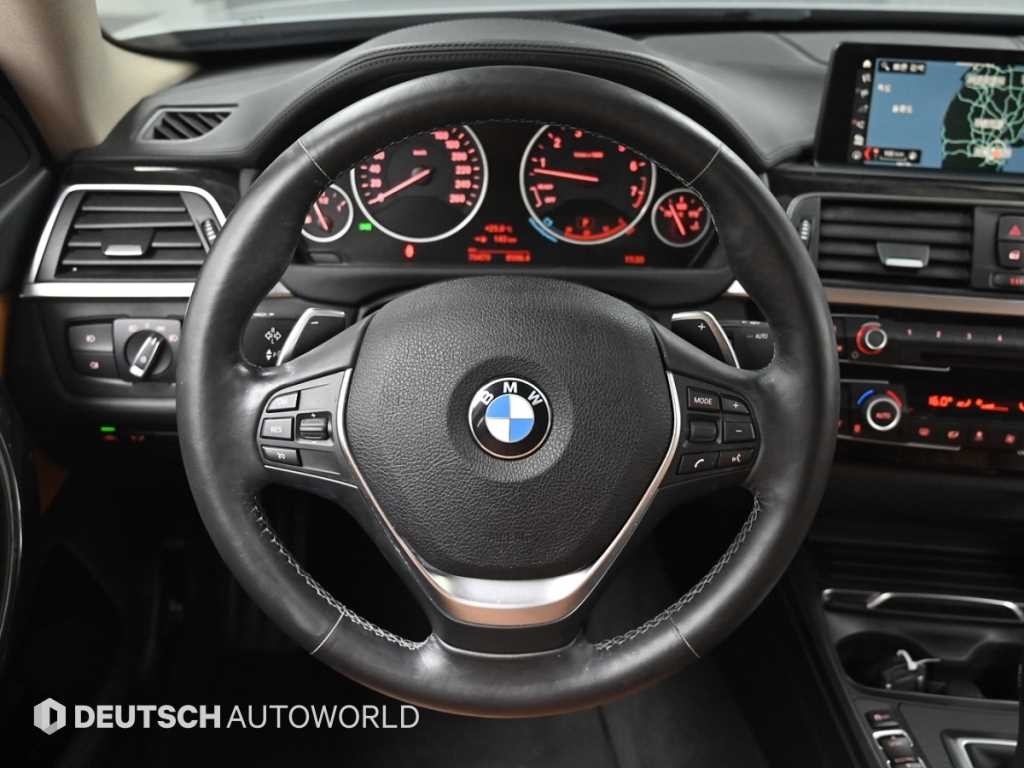 BMW 4시리즈 4시리즈 (F32) 420i 그란쿠페 럭셔리 이미지 13