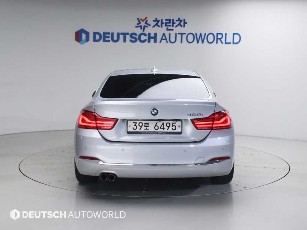 BMW 4시리즈 4시리즈 (F32) 420i 그란쿠페 럭셔리 이미지 4