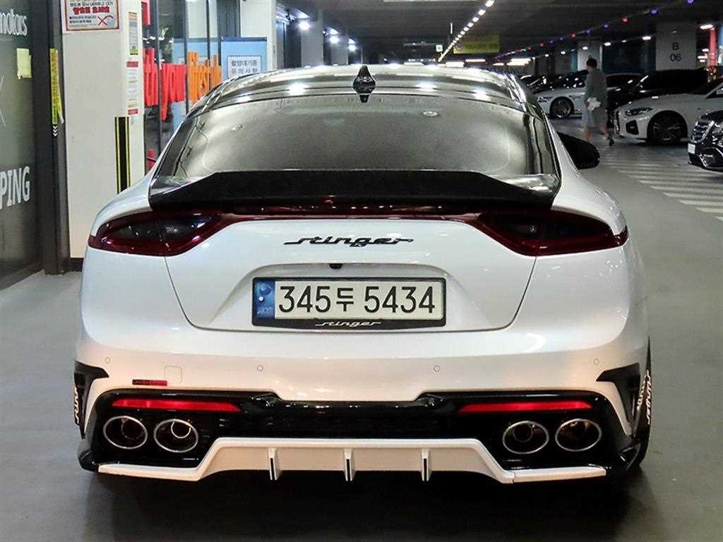 기아 스팅어 가솔린 2.0 터보 2WD 플래티넘 이미지 5