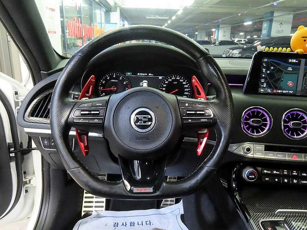 기아 스팅어 가솔린 2.0 터보 2WD 플래티넘 이미지 8