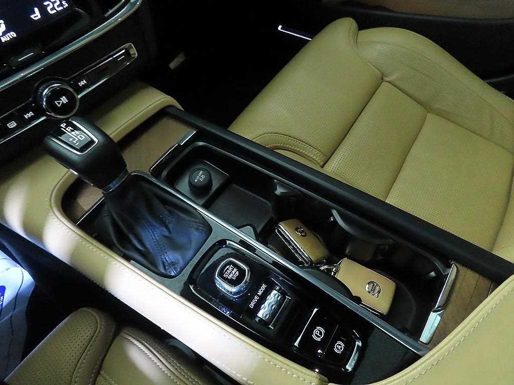 볼보 S90 T5 인스크립션 이미지 12