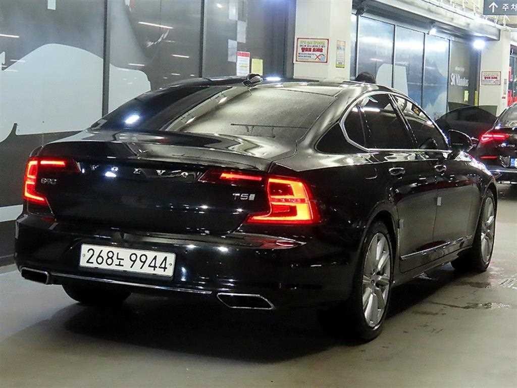 볼보 S90 T5 인스크립션 이미지 4